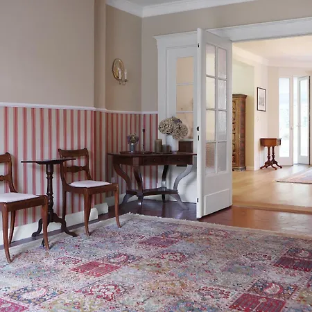 Feriehus Ehemaliges Gutshaus Oevelgoenne